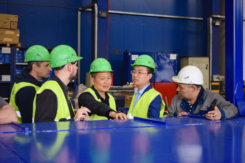 Прицепную технику посетили представители Guangzhou Huajing Machinery Technology Co., Ltd