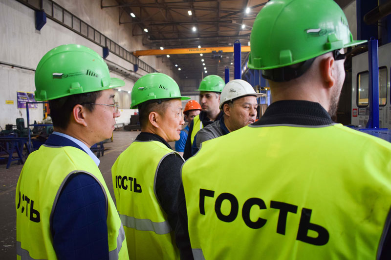 Прицепную технику посетили представители Guangzhou Huajing Machinery Technology Co., Ltd