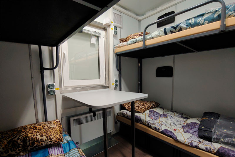 Жилой отсек на восемь человек вагон-дома от Прицепной техники