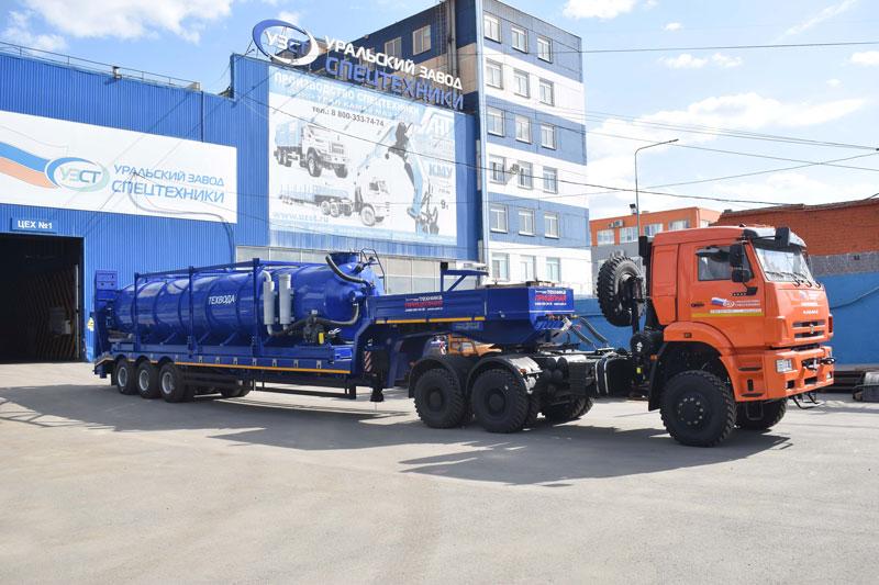 Полуприцеп-контейнеровоз 9177-65В3 (60 т.) с контейнер-цистерной КЦ-30 для техводы