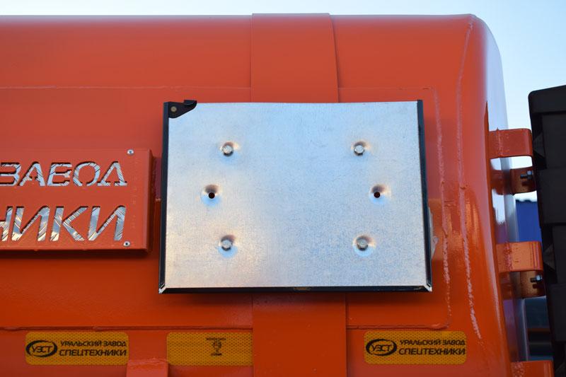 Прицеп-цистерна для нефти марки УЗСТ-ПЦН-8-003 (2 оси)