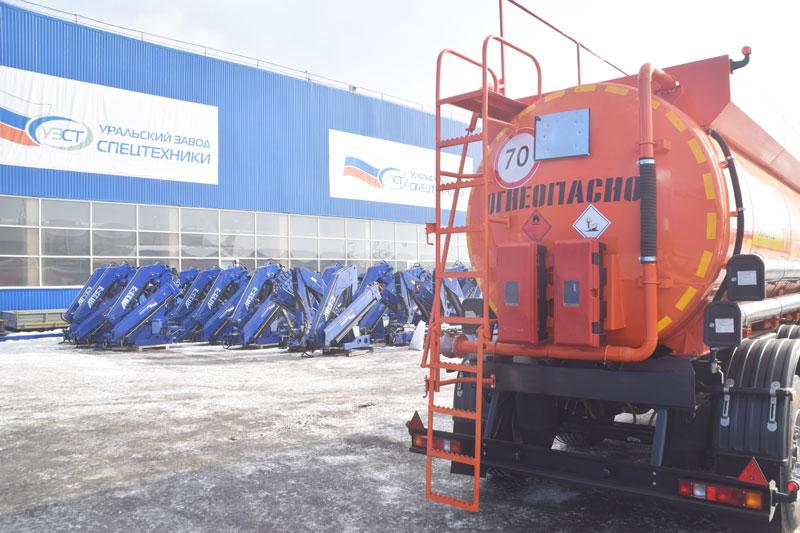 Полуприцеп-цистерна ППЦ-30 (007) для ГСМ (3-осный, переменное сечение круглой формы)