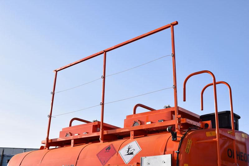 Прицеп-цистерна для ГСМ марки УЗСТ-ПЦ-8-002 (2 оси)