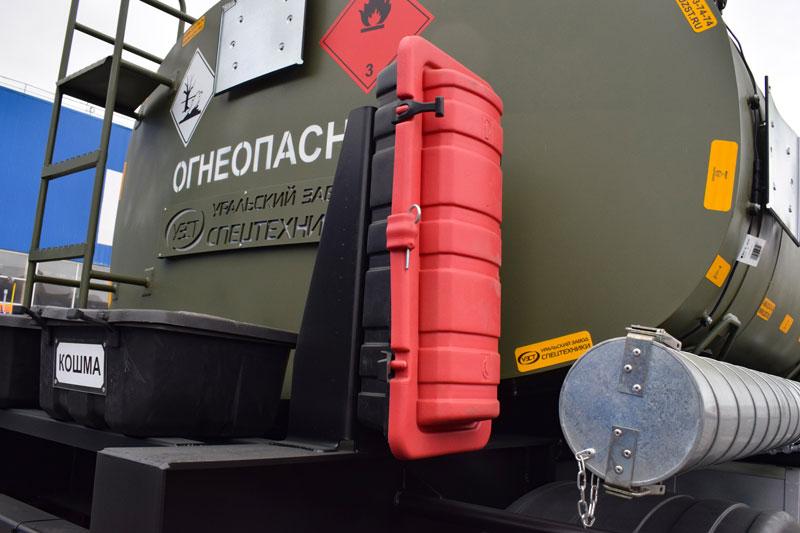 Прицеп-цистерна для ГСМ марки УЗСТ-ПЦ-8-001 (2 оси)