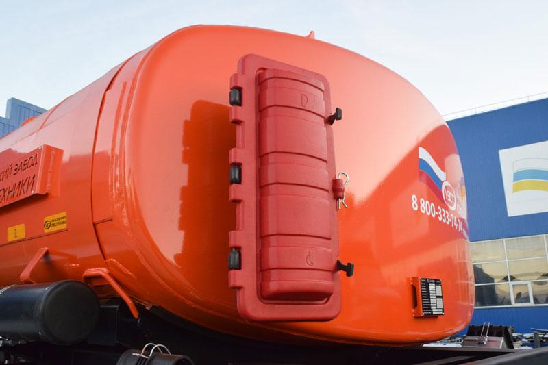 Прицеп-цистерна для ГСМ марки УЗСТ-ПЦ-10-006 (2 оси)
