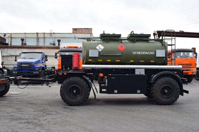Прицеп-цистерна для ГСМ марки УЗСТ-ПЦ-8-001 (2 оси)