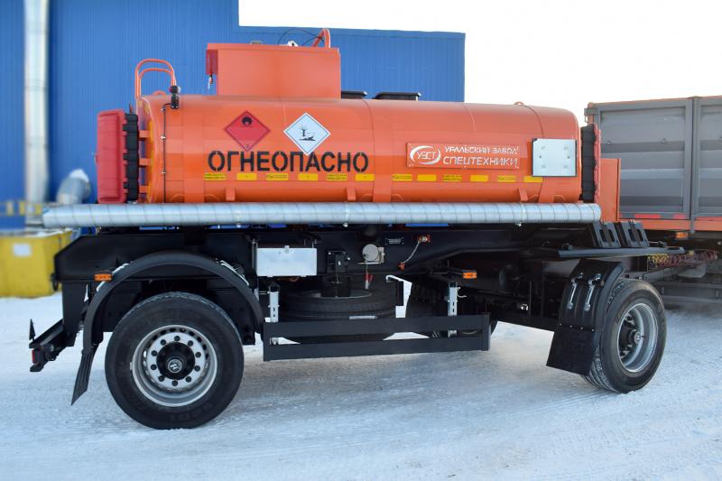 Прицеп-цистерна для ГСМ марки УЗСТ-ПЦ-8-001 (2 оси)