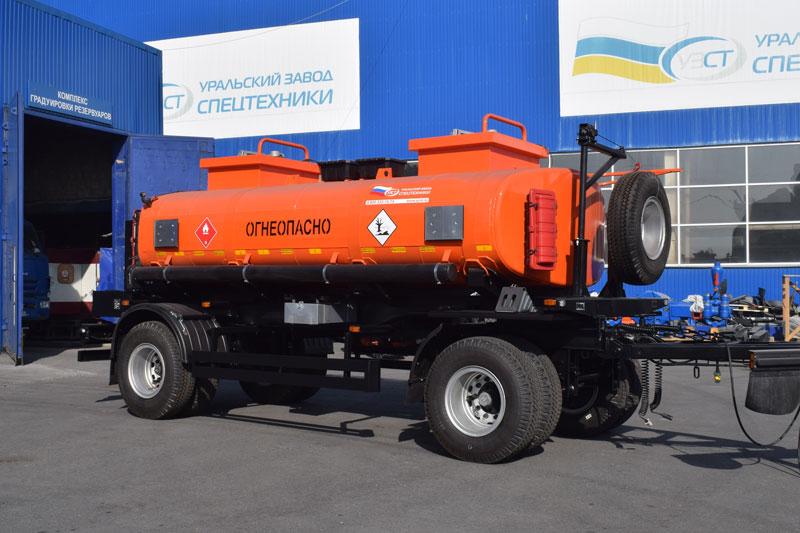 Прицеп-цистерна для ГСМ марки УЗСТ-ПЦ-10,7-003 (2 оси)