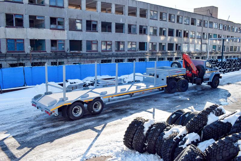 Полуприцеп тяжеловоз высокорамный ППТ-9179-004В2 (18 т.)