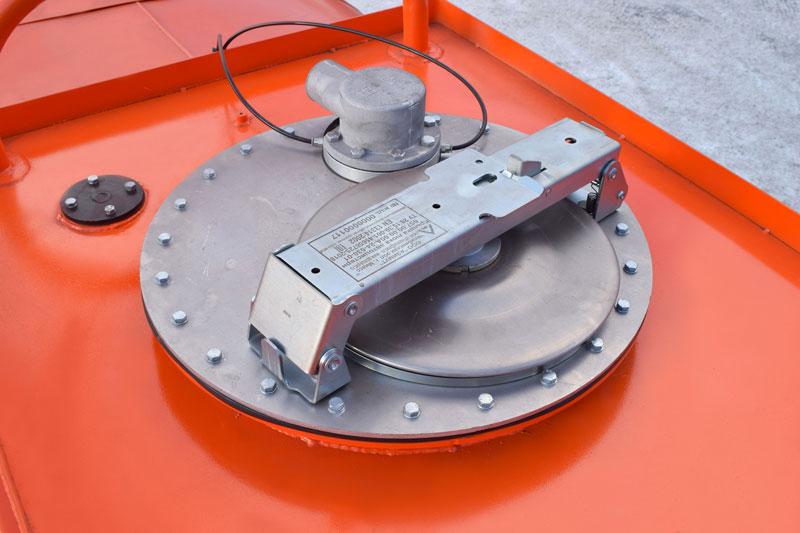 Прицеп-цистерна для ГСМ марки УЗСТ-ПЦ-10-009 (2 оси)