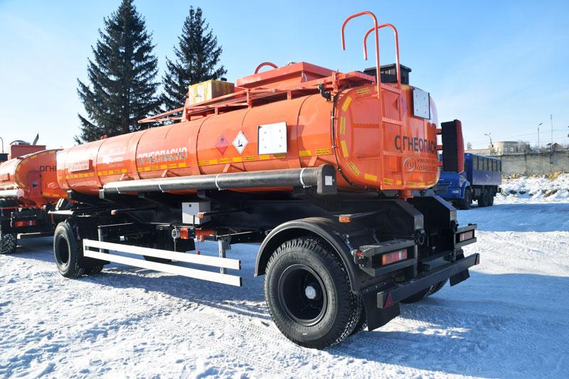 Прицеп-цистерна для ГСМ марки УЗСТ-ПЦ-15-002 (2 оси)