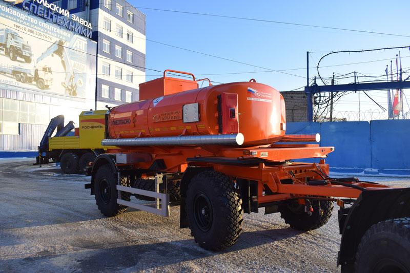 Прицеп-цистерна для нефти марки УЗСТ-ПЦН-8-003 (2 оси)