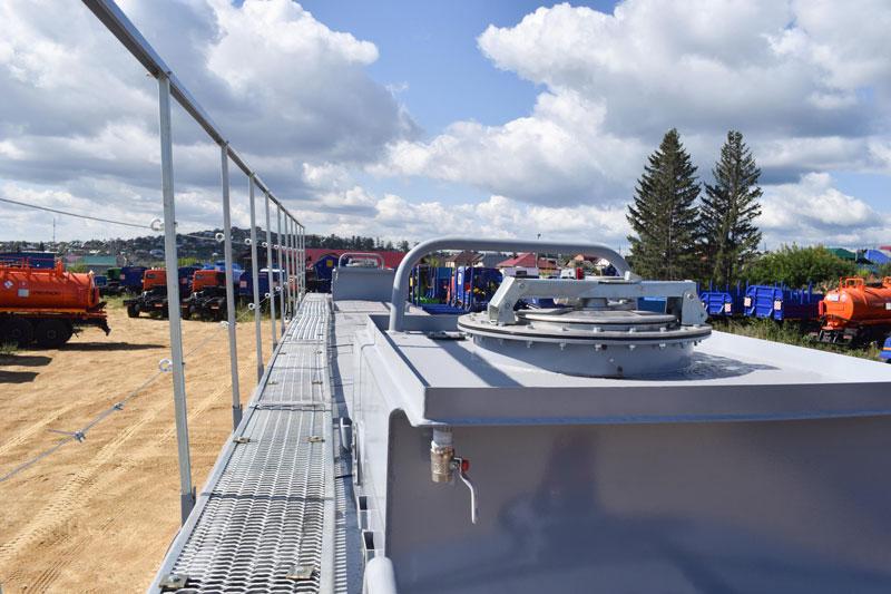 Полуприцеп-цистерна ППЦТ-35 (001) для техводы (3-осный, переменное сечение)