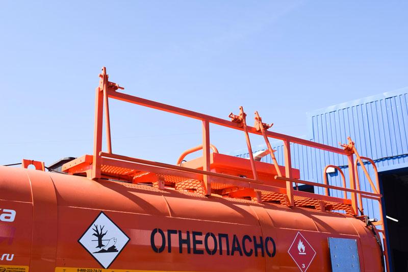Прицеп-цистерна для ГСМ марки УЗСТ-ПЦ-11-005 (2 оси)