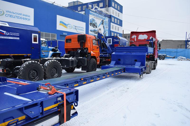 Полуприцеп тяжеловоз телескопический ППТ-9176-002НР4 (51,5 т.)