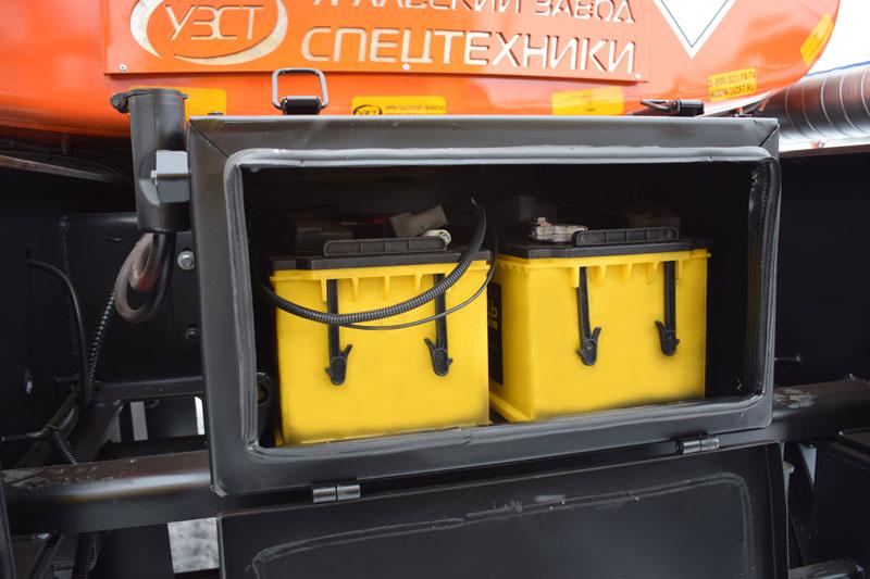 Прицеп-цистерна для ГСМ марки УЗСТ-ПЦ-9,5-007 (2 оси)