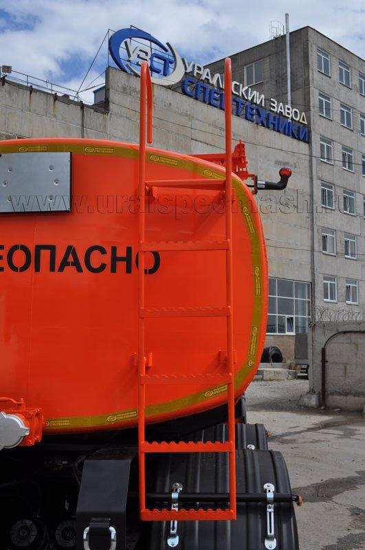 Полуприцеп-цистерна ППЦН-22 для нефти (2-осный, переменное сечение)